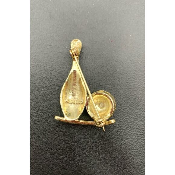 Vintage DODDS Gold Tone Black Rhinestone Bowling Ball Pin Brooch - Picture 3 of 5